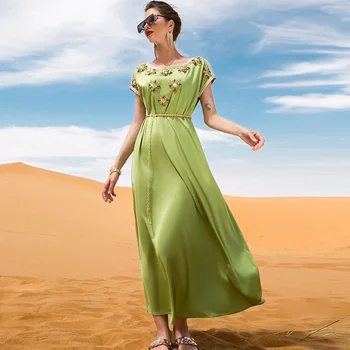 בציר שמלה קיר ירוק סאטן תעשייה כבדה יד תפור יהלום שרוול קצר חלוק עם חגורה